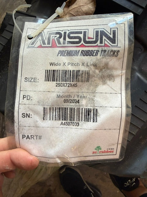 46889919 ARISUN PREMIUM RUBBER TRACKS 250X72X45